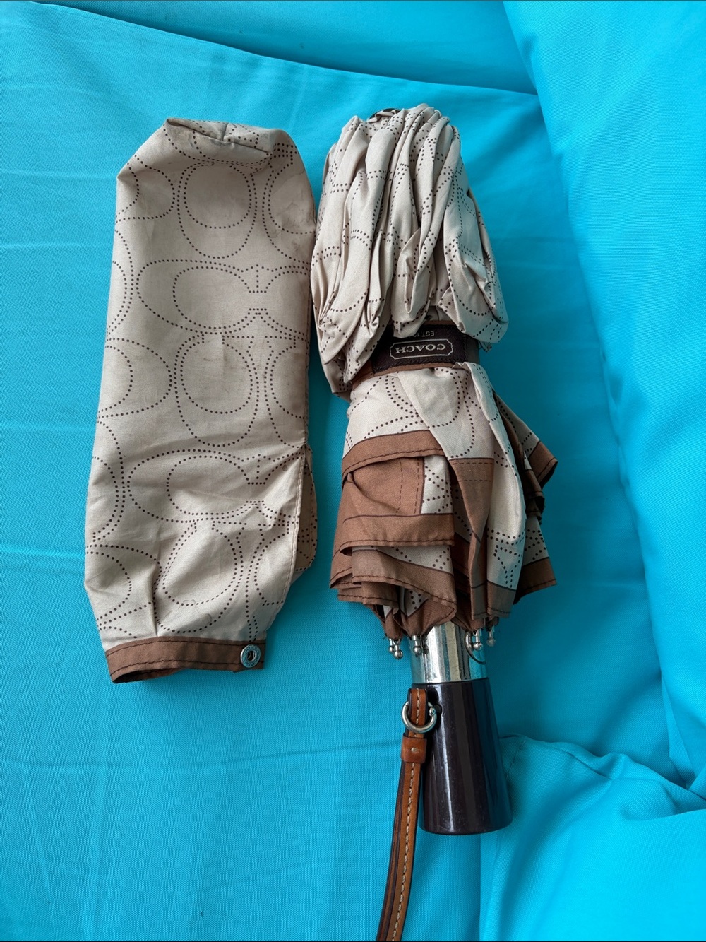 Coach Compact Umbrella in Beige and Brown